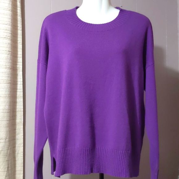 French Connection Sweaters - FRENCH CONNECTION sweater size large purple color